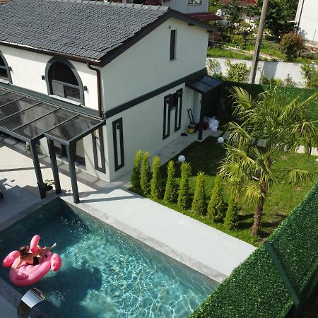 Вилла Shino Sapanca'Da Sicak Havuzlu Tatil Keyfi! Экстерьер фото